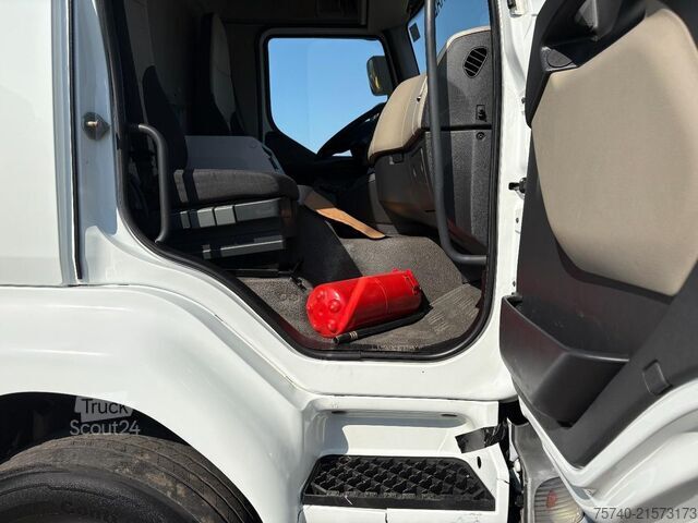 Pārvadājumi saldētavā/saldētavā Renault MIDLUM 270 DXI + CHEREAU + CARRIER SUPRA + EURO...