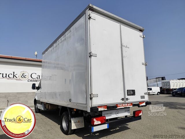 Fourgon tôlé Mercedes-Benz sprinter 417 cdi