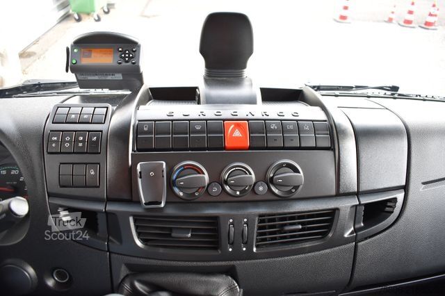 Hűtős teherautó IVECO Eurocargo 140E28 E6 Tiefkühl Fleischbahnen