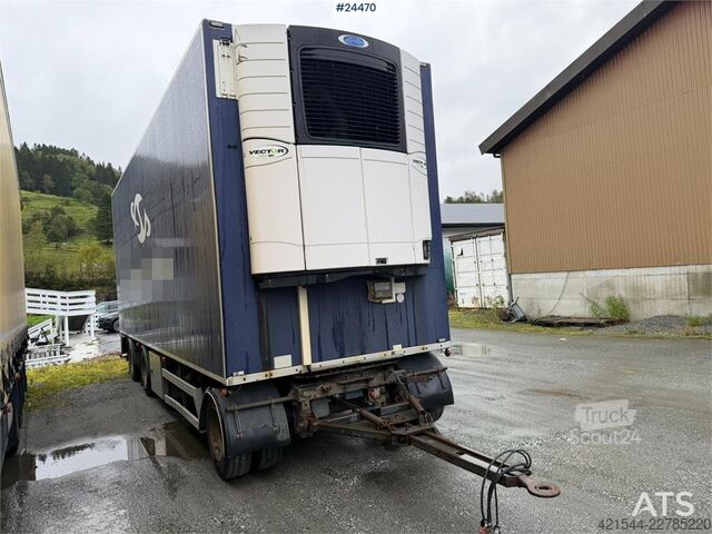 Matkalaukku HFR 3 akslet Box Trailer with Full Side Opening and De