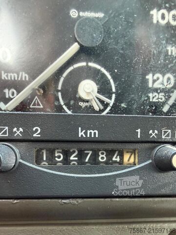 Autocarro con cassone fisso IVECO EUROCARGO 150E23