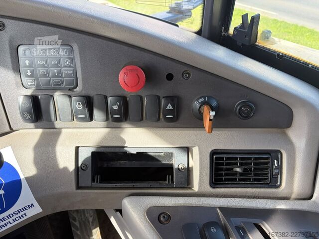 Damperli kamyon Volvo A25G
