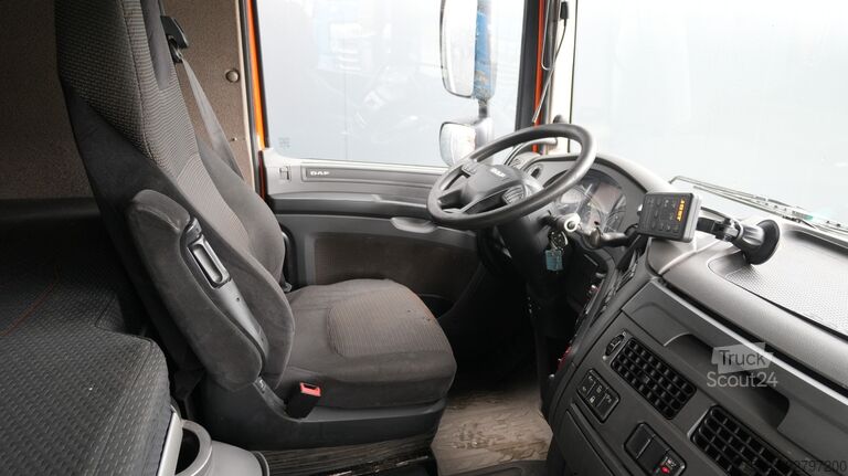 Volume SCM DAF XF 440 mega tractor unit