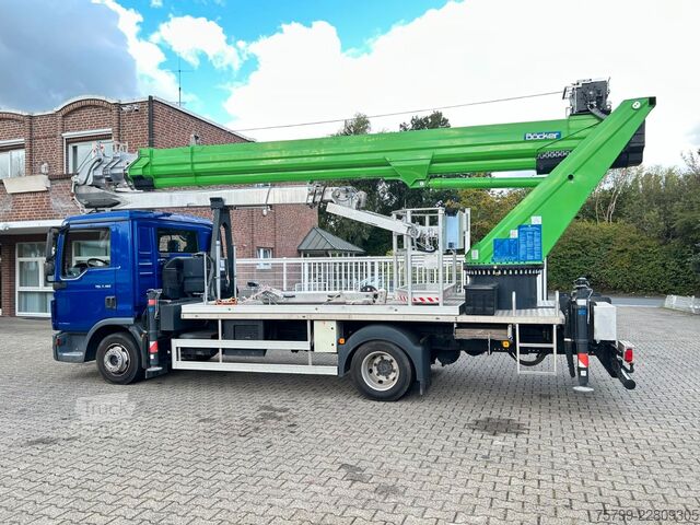 Autoutilitară cu macara montată pe șasiu de camion MAN 7.180 mit Böcker Dachdeckerkran bis 37 m 37-4000