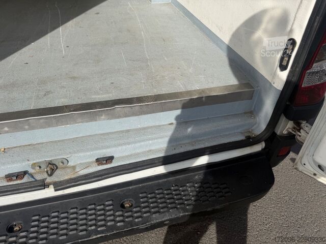 Koelwagen met geïsoleerde laadbak IVECO Daily 35s15 Carrier Xarios 300Mt, Luftfederung