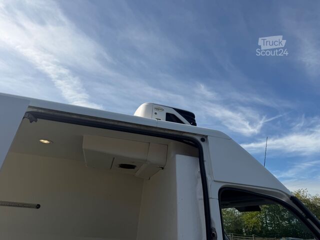 Koelwagen met geïsoleerde laadbak IVECO Daily 35s15 Carrier Xarios 300Mt, Luftfederung