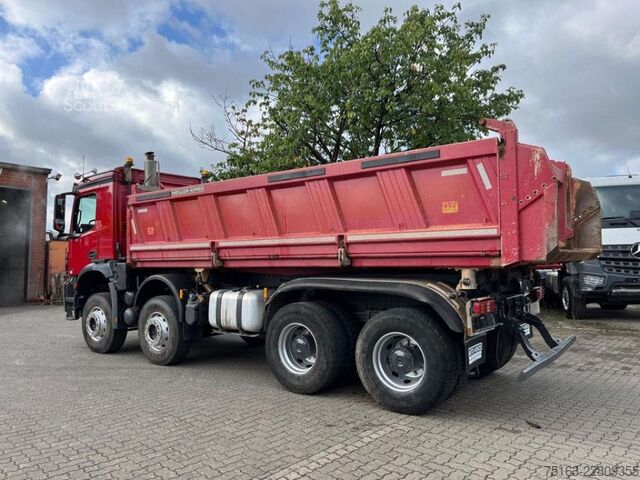Basculantă MERCEDES-BENZ Arocs 4143 8x4 4-Achs Kipper Meiller Bordmatik