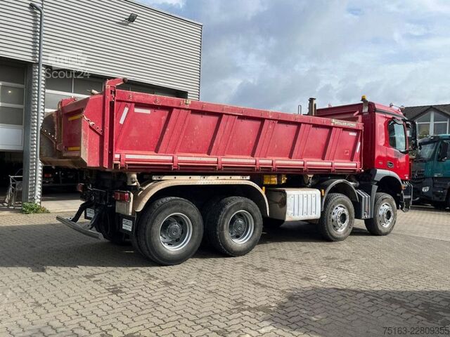 Basculantă MERCEDES-BENZ Arocs 4143 8x4 4-Achs Kipper Meiller Bordmatik