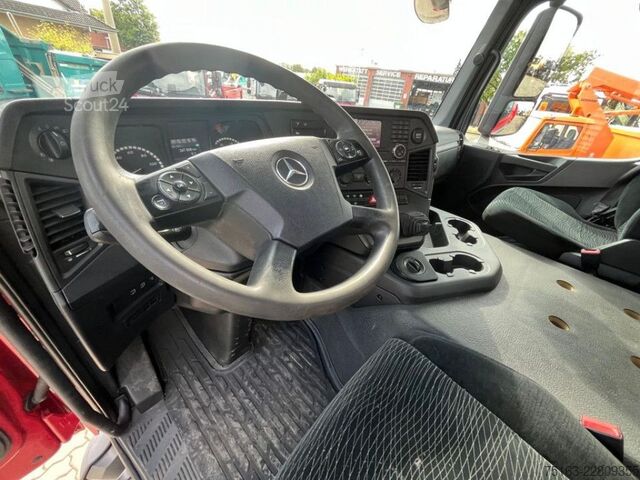 Basculantă MERCEDES-BENZ Arocs 4143 8x4 4-Achs Kipper Meiller Bordmatik