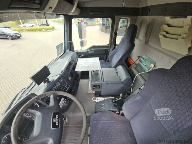 Vakuumtanktankvogn MAN TGA 35.390 8X2-6