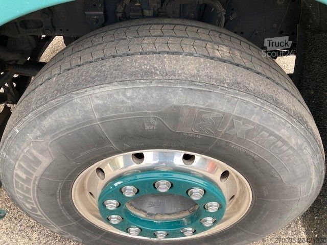 Стандартний тягач DAF XF 530 SSC Leder+Intarder+Standklima+ALU+Traxon