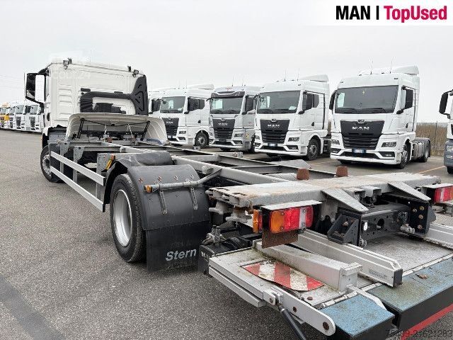 Swap body truck MAN TGM 18.250 4x2 LL CH BDF