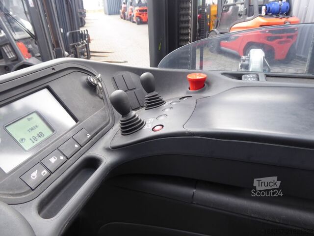 Reach truck Linde R12B-01