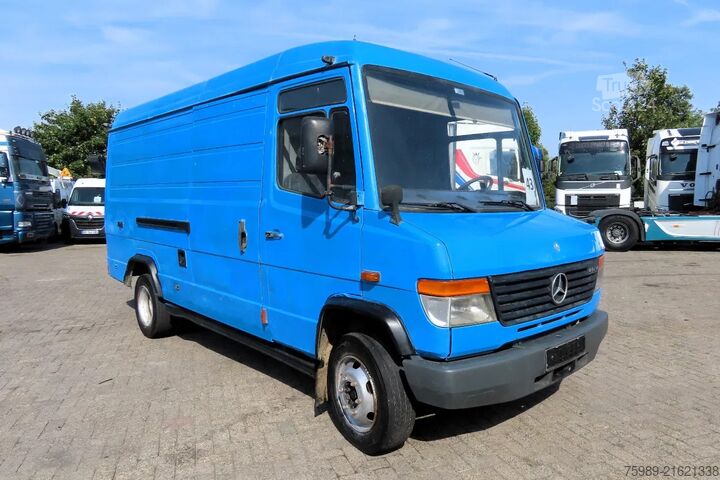 Bestelwagen Mercedes-Benz Vario 812D closed bus