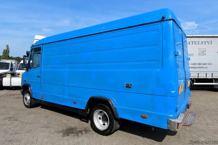 Bestelwagen Mercedes-Benz Vario 812D closed bus