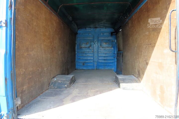 Bestelwagen Mercedes-Benz Vario 812D closed bus