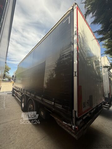 Kamion sa ravnom platformom i ceradom DAF XF 530 SUPER SPACE CAB 6X2 26T EURO 6