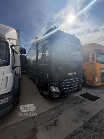 Kamion sa ravnom platformom i ceradom DAF XF 530 SUPER SPACE CAB 6X2 26T EURO 6