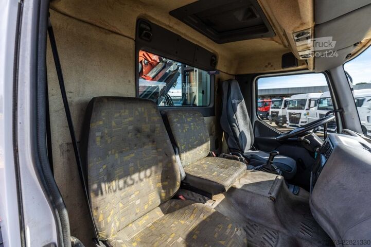 Kipper met kraan RENAULT KERAX 270 DCI - PK 9501