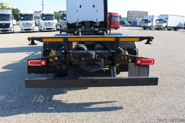 Kamion z zamenljivo nadgradnjo Mercedes-Benz Actros 2545 BDF