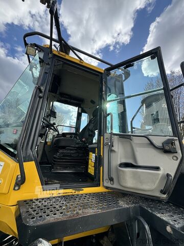 Cargador Komatsu WA 480-8 Bj.2018 10.700 Std. Waage Klima