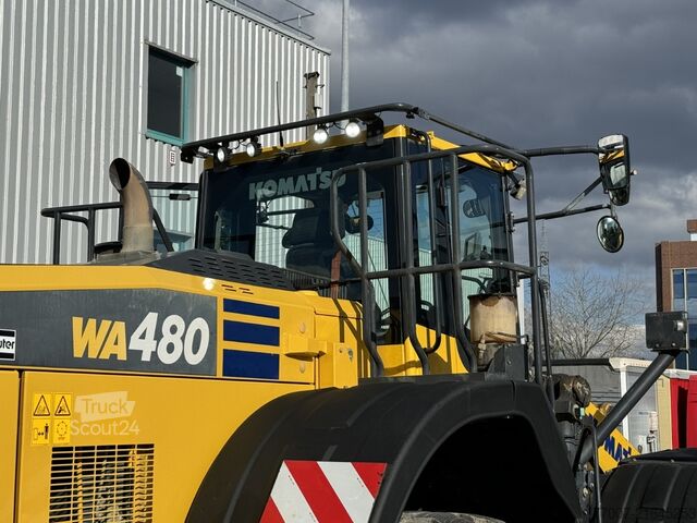 Cargador Komatsu WA 480-8 Bj.2018 10.700 Std. Waage Klima