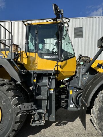 Cargador Komatsu WA 480-8 Bj.2018 10.700 Std. Waage Klima