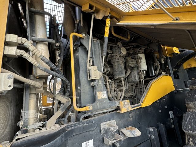 Cargador Komatsu WA 480-8 Bj.2018 10.700 Std. Waage Klima
