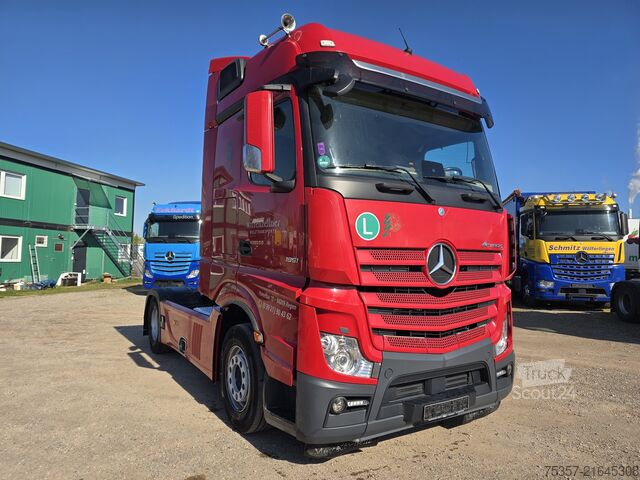 Standart çekici ünitesi Mercedes Benz 1851