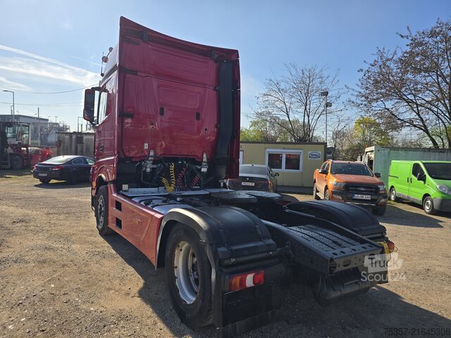 Standart çekici ünitesi Mercedes Benz 1851