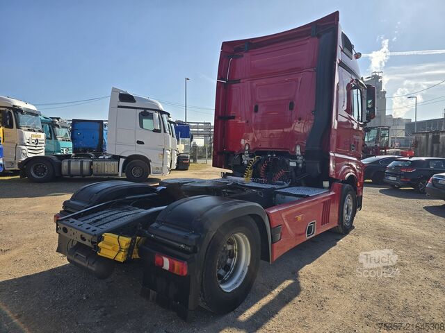 Standart çekici ünitesi Mercedes Benz 1851