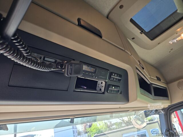 Standart çekici ünitesi Mercedes Benz 1851