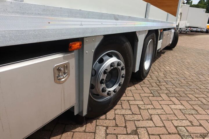 Furgón portacoches DAF XF 480 106 XF 480