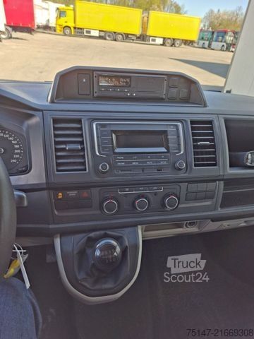 Pick-up furgon VW T6 Transporter Doka 5-Sitzer 4-Türer Klima AHK