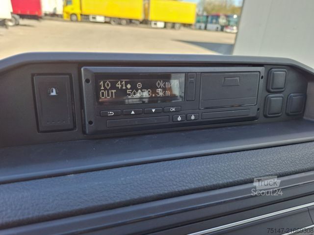 Pick-up furgon VW T6 Transporter Doka 5-Sitzer 4-Türer Klima AHK