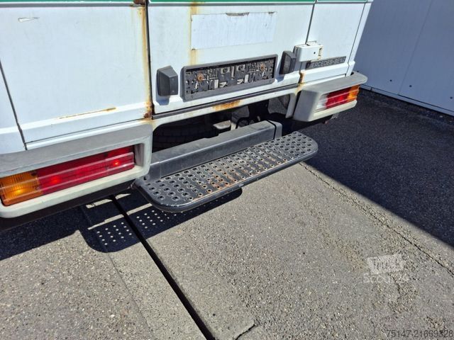 Kleinbus MERCEDES-BENZ 814 D Vario 10 Sitzer Mannschaftswagen Polizei