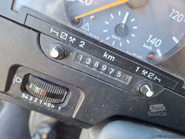 Kleinbus MERCEDES-BENZ 814 D Vario 10 Sitzer Mannschaftswagen Polizei