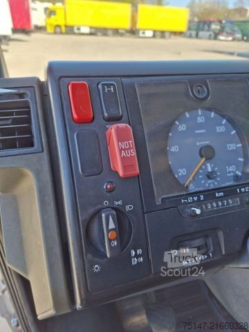 Kleinbus MERCEDES-BENZ 814 D Vario 10 Sitzer Mannschaftswagen Polizei