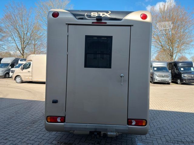 Prevoznik živine RENAULT Master STX Haras  5 Sitzer