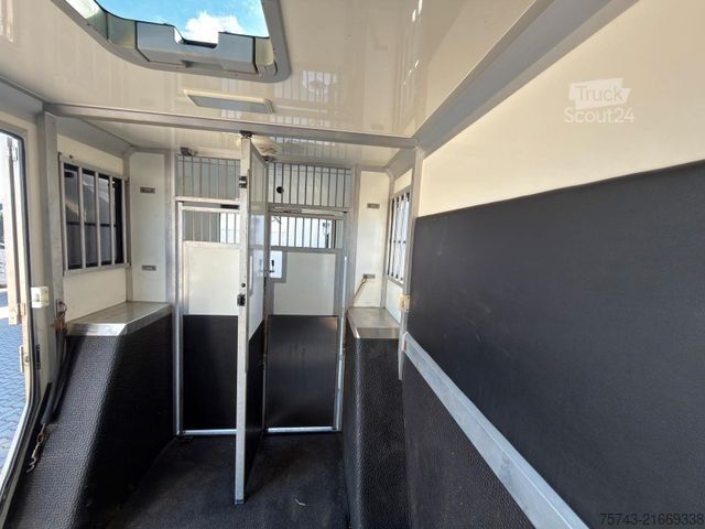 Prevoznik živine RENAULT Master STX Haras  5 Sitzer