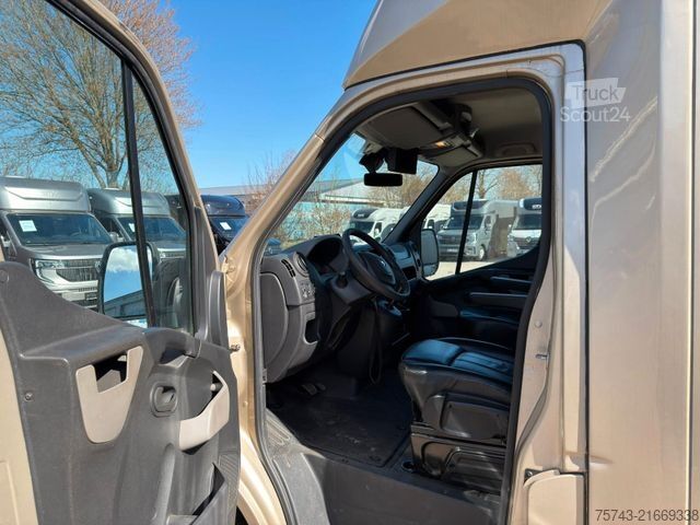 Prevoznik živine RENAULT Master STX Haras  5 Sitzer