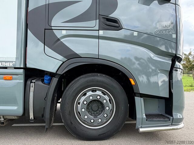 Kufor Iveco S-WAY