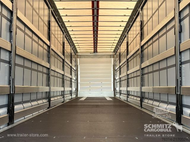 Auflieger mit Pritsche & Plane Schmitz Cargobull Curtainsider Mega Getränke