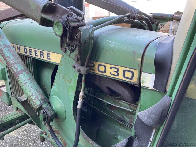 Tracteur John Deere 2030A