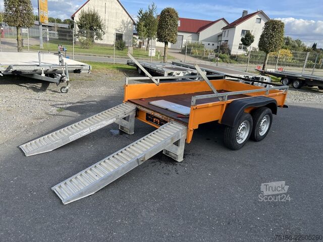 Přepravníky strojů a bagrové přívěsy HEINEMANN Baggeranhänger Maschinentransporter