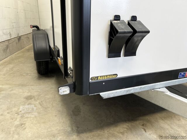 κλειστό ρυμουλκούμενο Blyss FS27400HTL Kofferanhänger