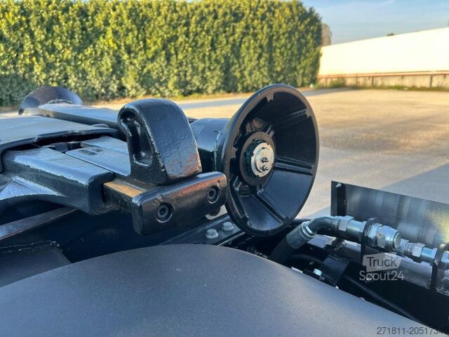 Roll-off tipper truck IVECO IVECO TRAKKER T-WAY AD500 NUOVO SCARRABILE