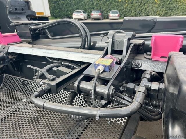 Camión portacontenedores de gancho SCANIA SCANIA P410 CP16 SCARRABILE