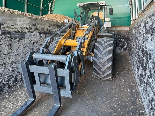 Kuormaaja Liebherr L526