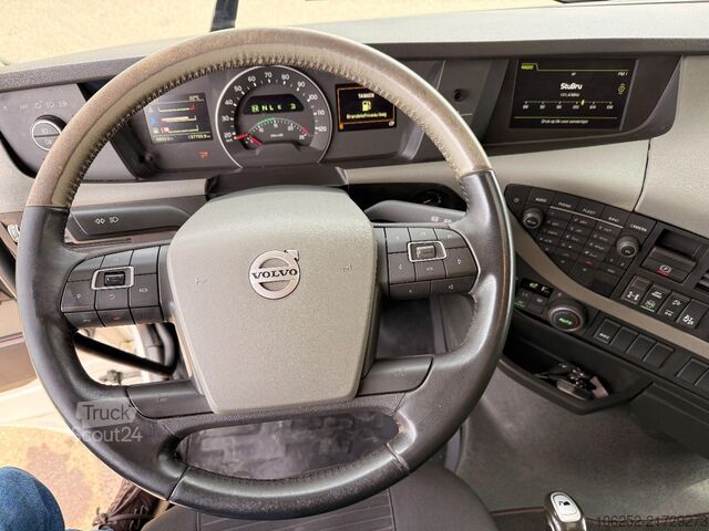 Chassis com cabina Volvo FH 420 6X2 *EX-ADR FUEL TANKER* - *137.000km!* ...